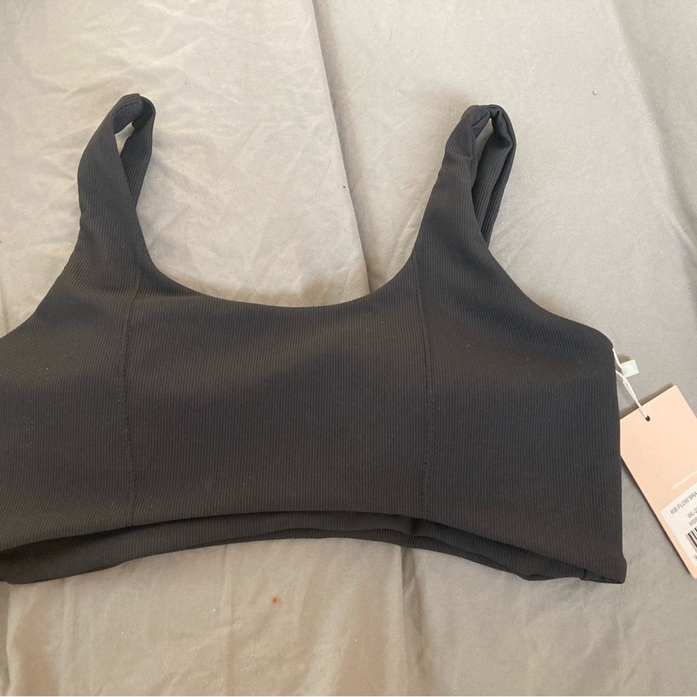 New Wilo women athletic bra size XS  S color black
